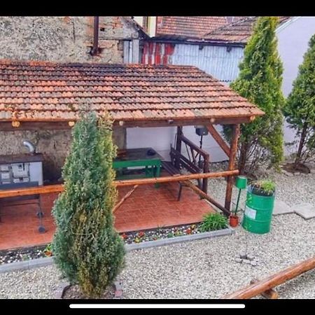 La Nuc O Camera Săcele Exterior foto